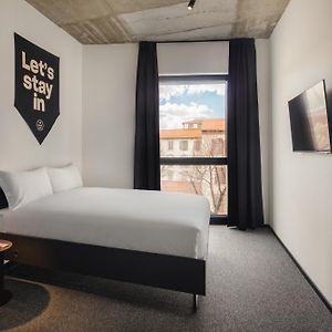 Camera standard con letto queen size